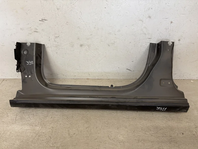 Bas de caisse gauche A1 I SPORTBACK (8X) PHASE 1 5P 2012-01->2015-06