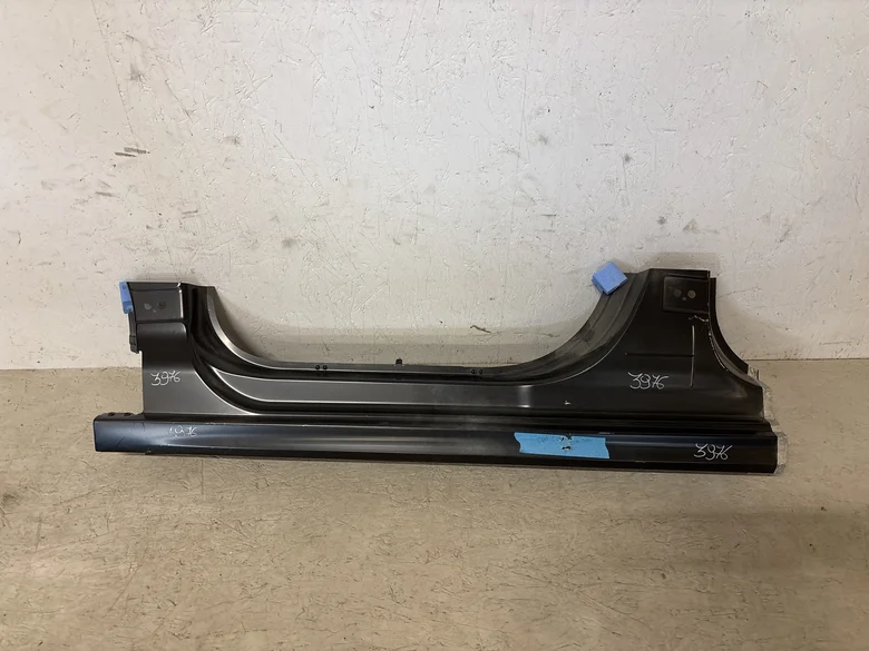 Bas de caisse gauche CORSA VI (F) PHASE 1 5P 2019-09->