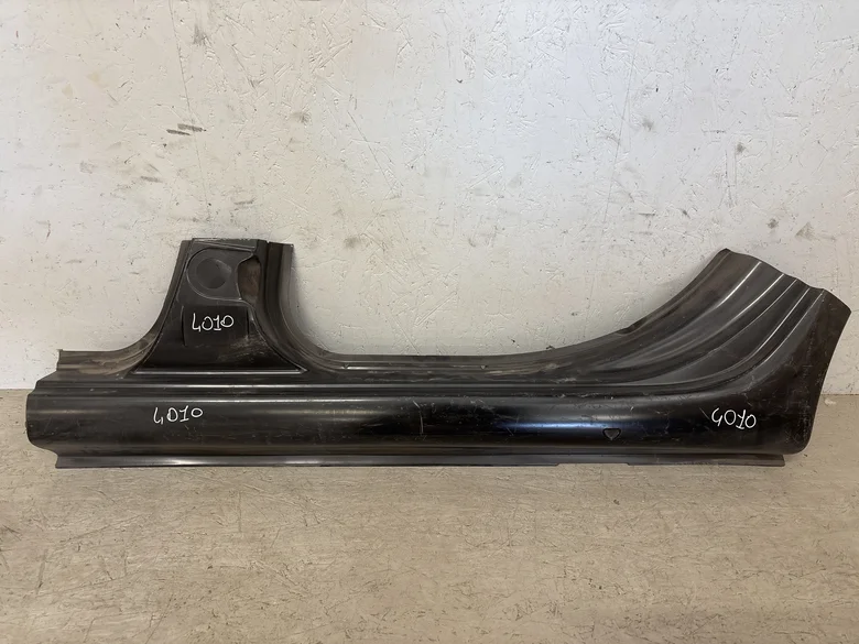 Bas de caisse gauche XSARA PICASSO 5P 1999-12->2010-12