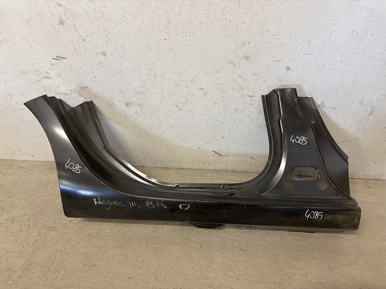 Bas de caisse droit MEGANE III PHASE 1 5P 2008-11->2012-01