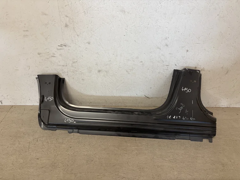 Bas de caisse gauche 3008 II (P84) PHASE 1 5P 2016-06->