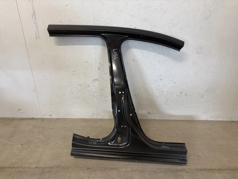Pied milieu droit MEGANE IV BREAK PHASE 1 5P 2016-06->2021-03