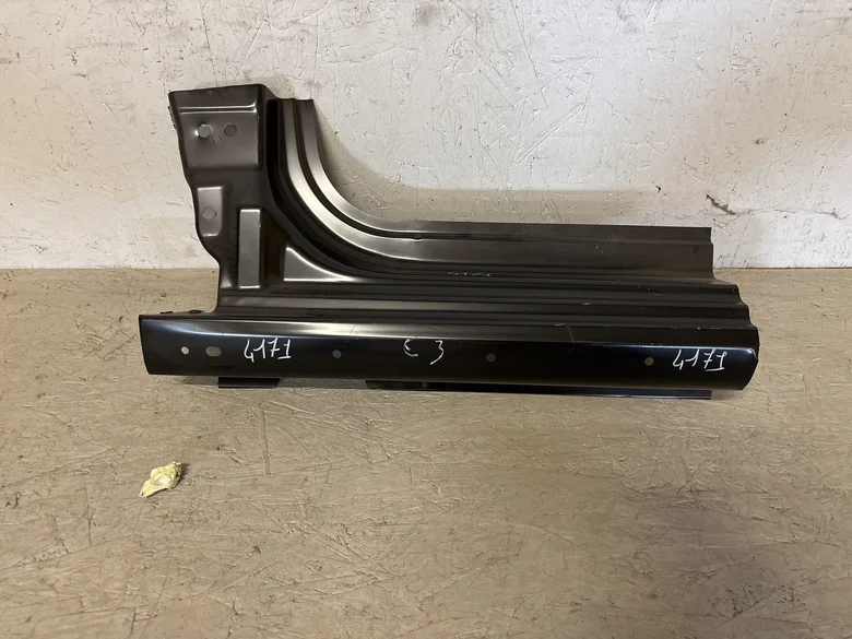 Bas de caisse gauche C3 III (B618) PHASE 1 5P 2016-10->
