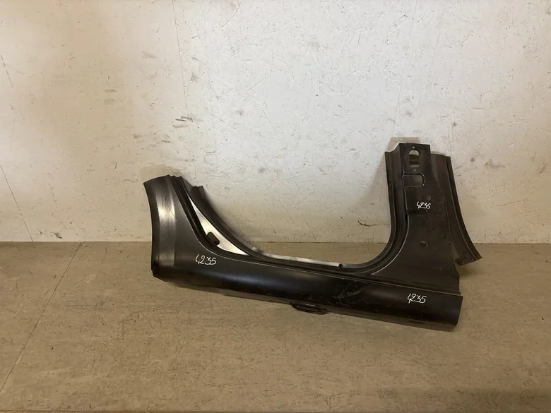 Bas de caisse droit GRAND SCENIC II PHASE 1 5P LONG 2004-03->2006-09