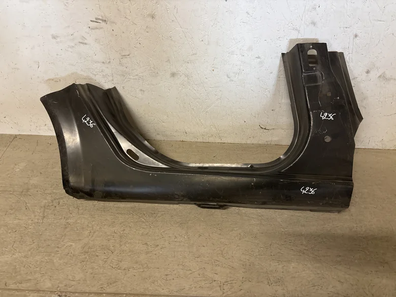 Bas de caisse droit GRAND SCENIC II PHASE 1 5P LONG 2004-03->2006-09