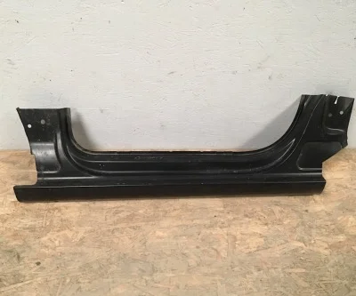VOLKSWAGEN Golf 5 : Bas de caisse gauche 